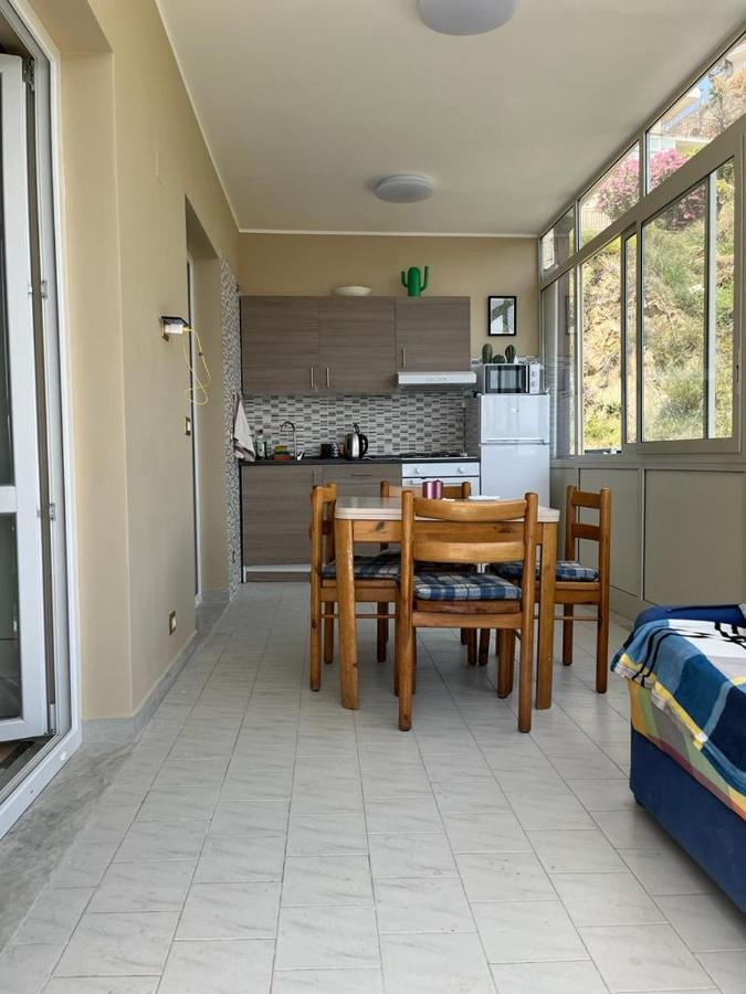 Casa Vacanze Luna Apartman Letojanni Kültér fotó