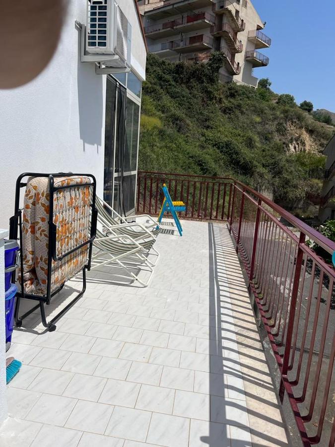 Casa Vacanze Luna Apartman Letojanni Kültér fotó