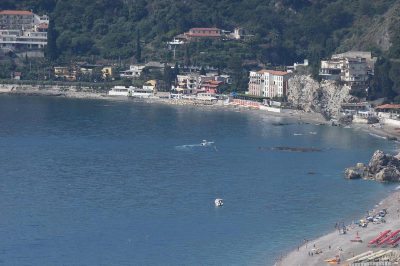 Casa Vacanze Luna Apartman Letojanni Kültér fotó