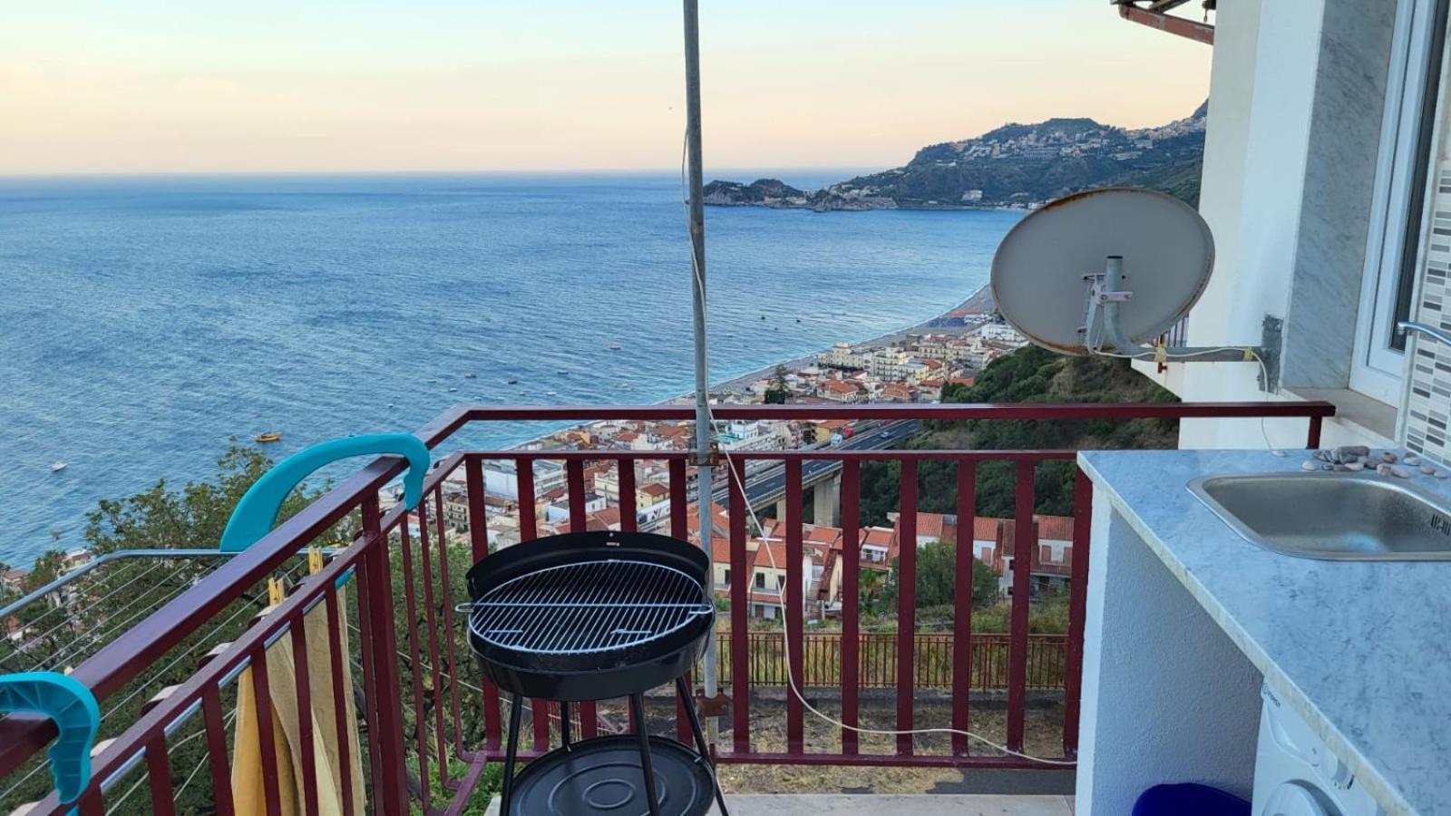 Casa Vacanze Luna Apartman Letojanni Kültér fotó